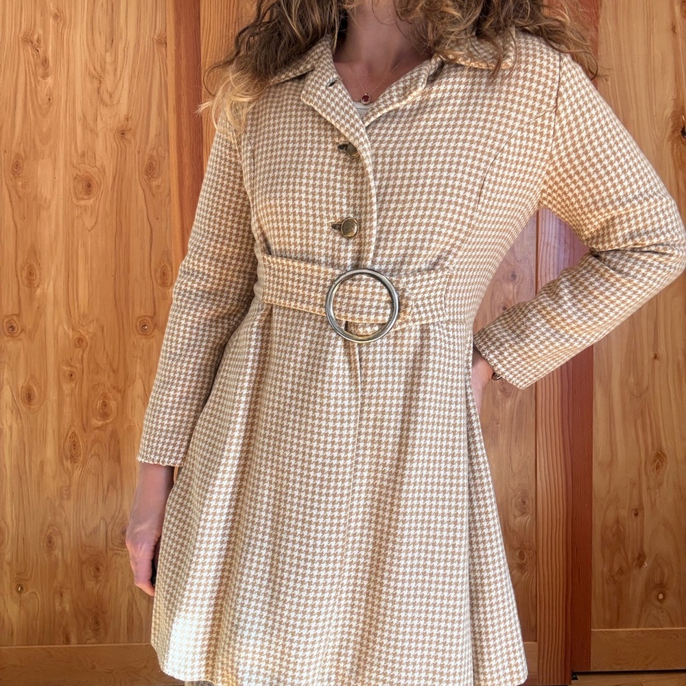 Vintage Tan Houndstooth Long Sleeve Dress